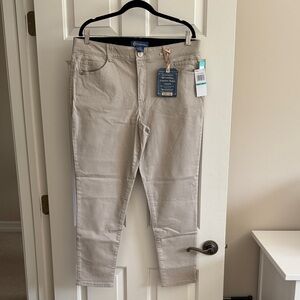 Democracy Women's Tan Skinny Jeans NWT